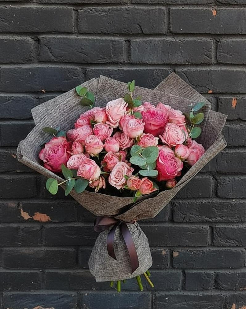 Букет цветов из: Розы в Виллози