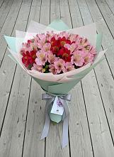 Букет цветов из:  Альстромерии в Виллози
