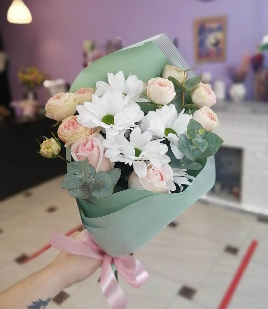 Букет цветов из: Хризантемы и Розы в Виллози