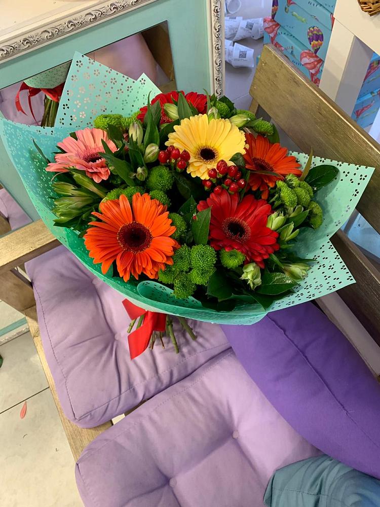 Букет цветов из: Герберы, Хризантемы и Альстромерии в Виллози