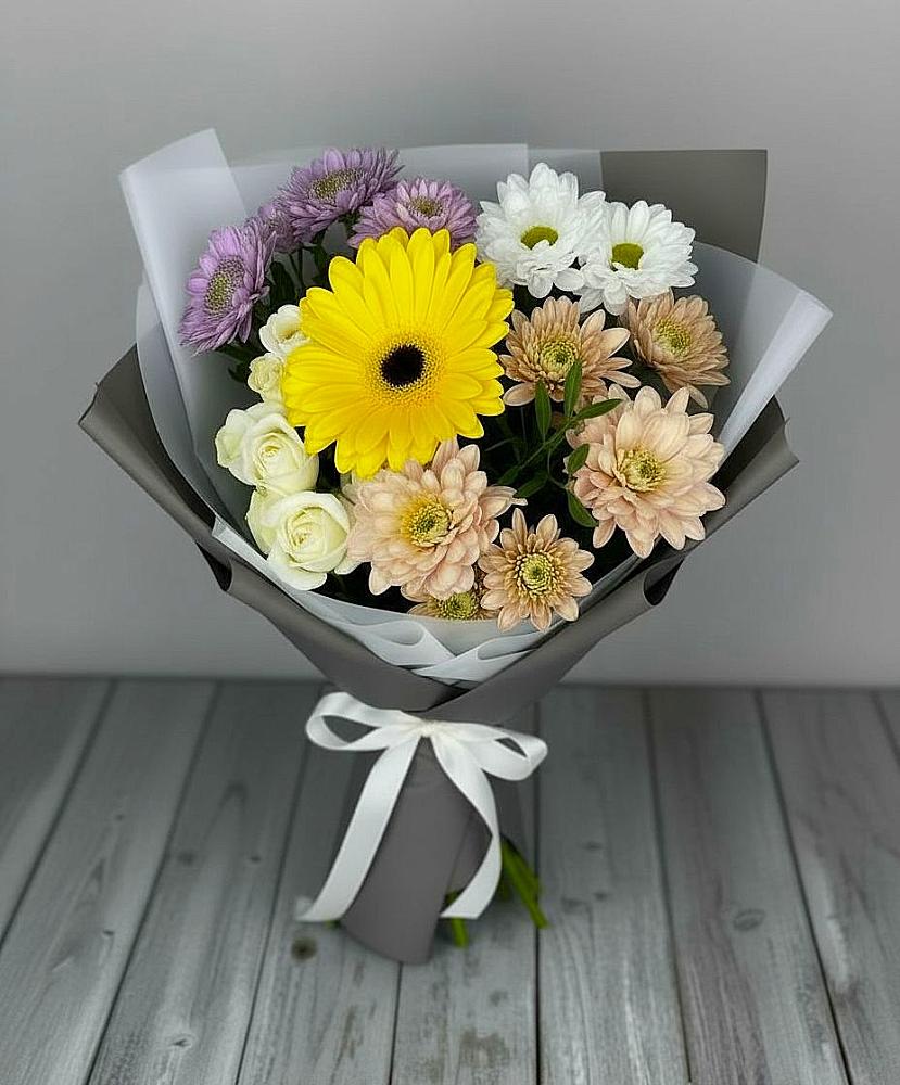 Букет цветов из: Розы, Герберы и Хризантемы в Виллози