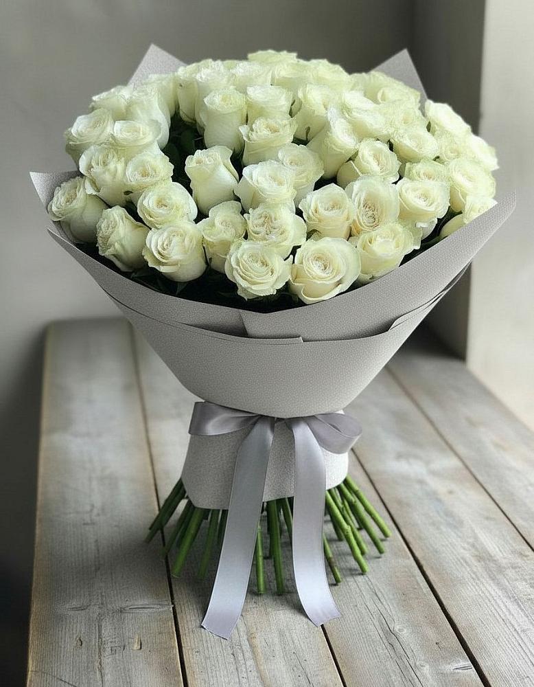 Букет 35 Белых роз в Виллози