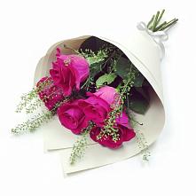 Букет цветов из:  Розы в Виллози
