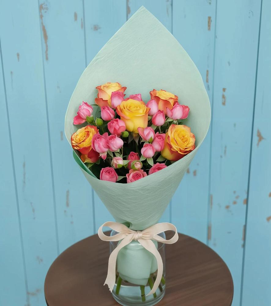 Букет цветов из: Розы в Виллози