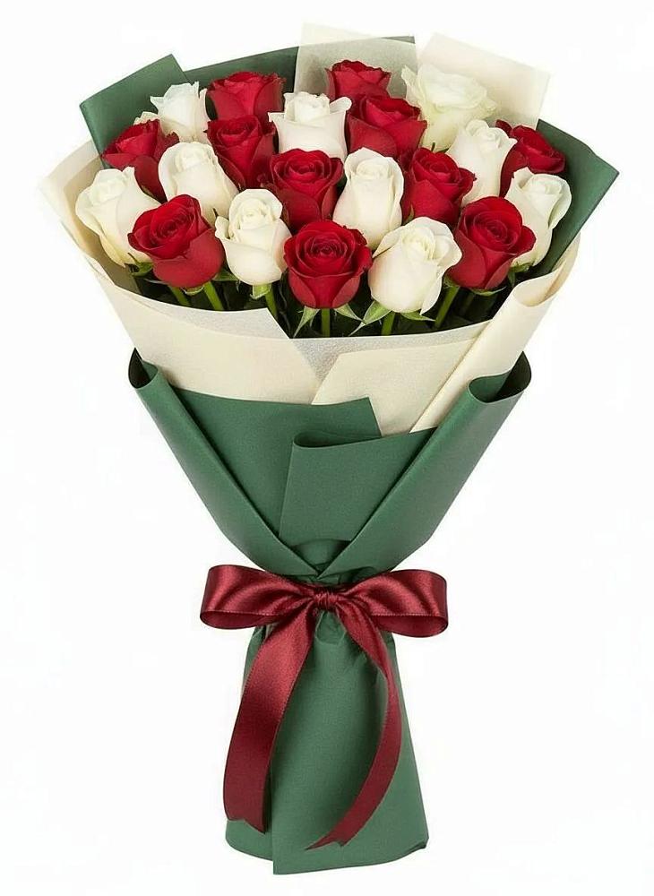Букет Микс из красных и белых роз в Виллози