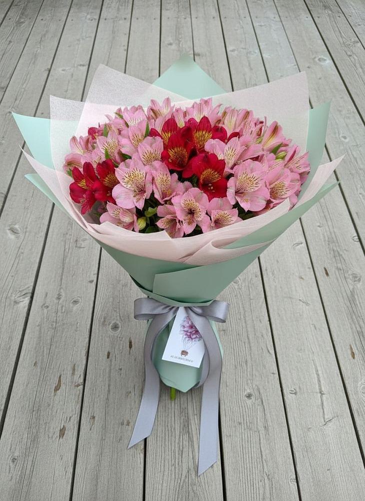 Букет цветов из: Альстромерии в Виллози