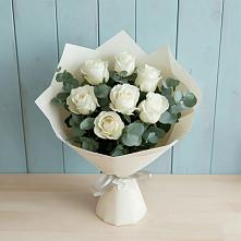 Букет Белые розы в Эвкалипте в Виллози