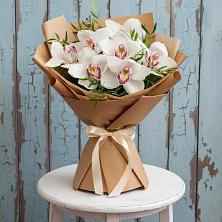 Букет цветов из:  Орхидеи и Розы в Виллози