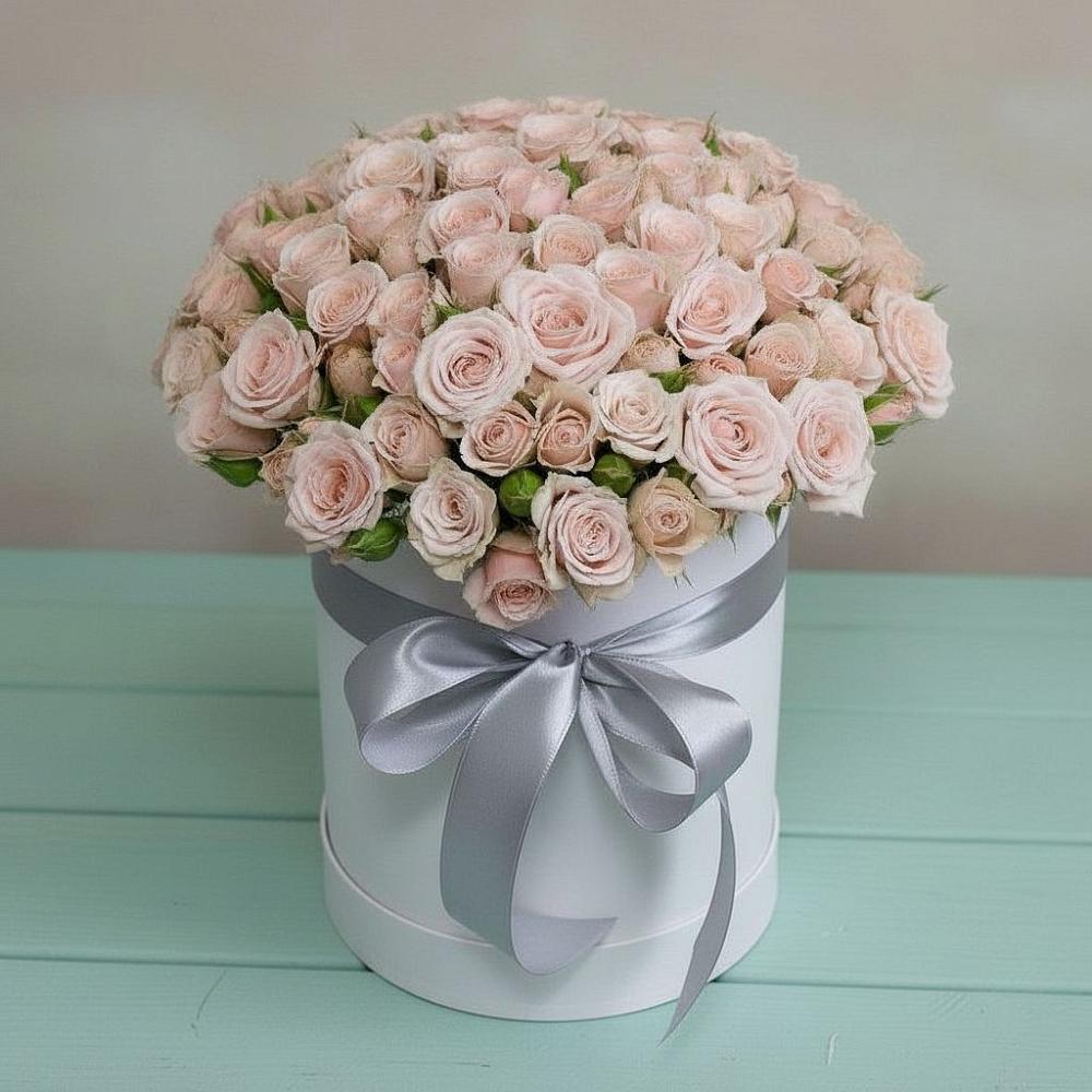 Цветочная композиция из Розы в шляпной коробке в Виллози