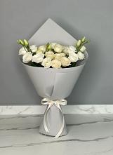 Букет цветов из:  Розы и Лизиантусы в Виллози